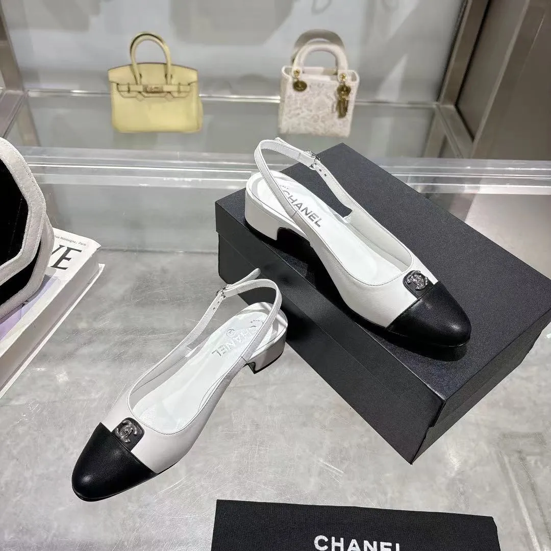👟👟Ex-factory price 540👟👟 𝐂𝐇𝐀𝐍𝐄𝐋★Xiaoxiang New spring and summer counter new sandals, comfortable and low-heeled, a must-have for work and shopping💋 Show unique dressing style, too beautiful to say, a must-have in summer... Upper: imported sheepskin/Lining: mixed sheepskin Heel height: 3.5cm Outsole: Italian genuine leather outsole Shoe size: 35-39 (40, 41 and 42 are customized and cannot be returned or exchanged)